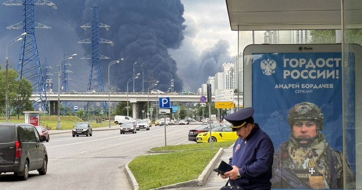 Пошкоджений нафтопереробний завод після удару дронів
