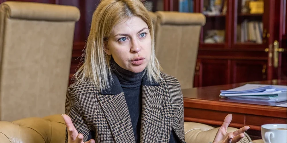 Сторінка указу Президента №696/2026 про звільнення Ольги Стефанішиної з посади посла України у США