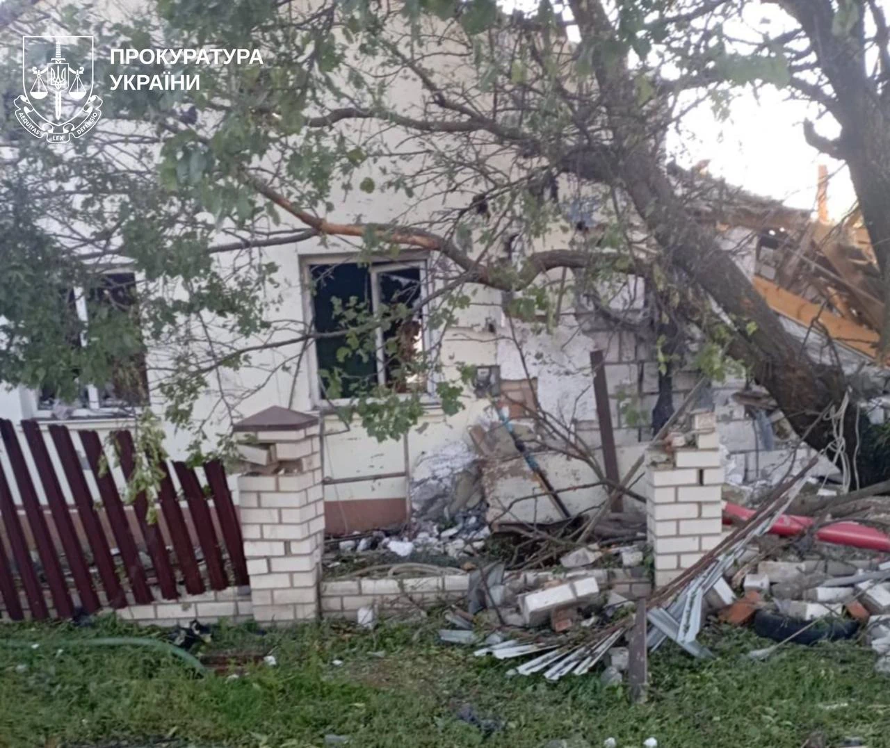 Наслідки артилерійського обстрілу села Бугаївка Чугуївського району Харківської області