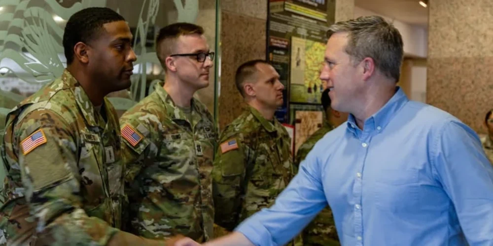 Міністр Сухопутних військ США Ден Дрісколл