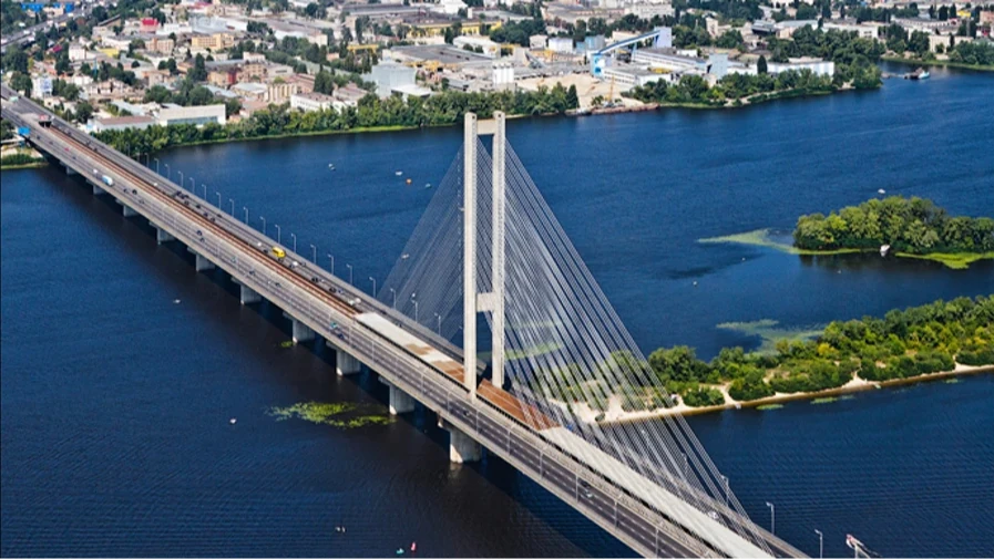 Перекритий Південний міст у Києві після нічної атаки 2 жовтня 2026 року